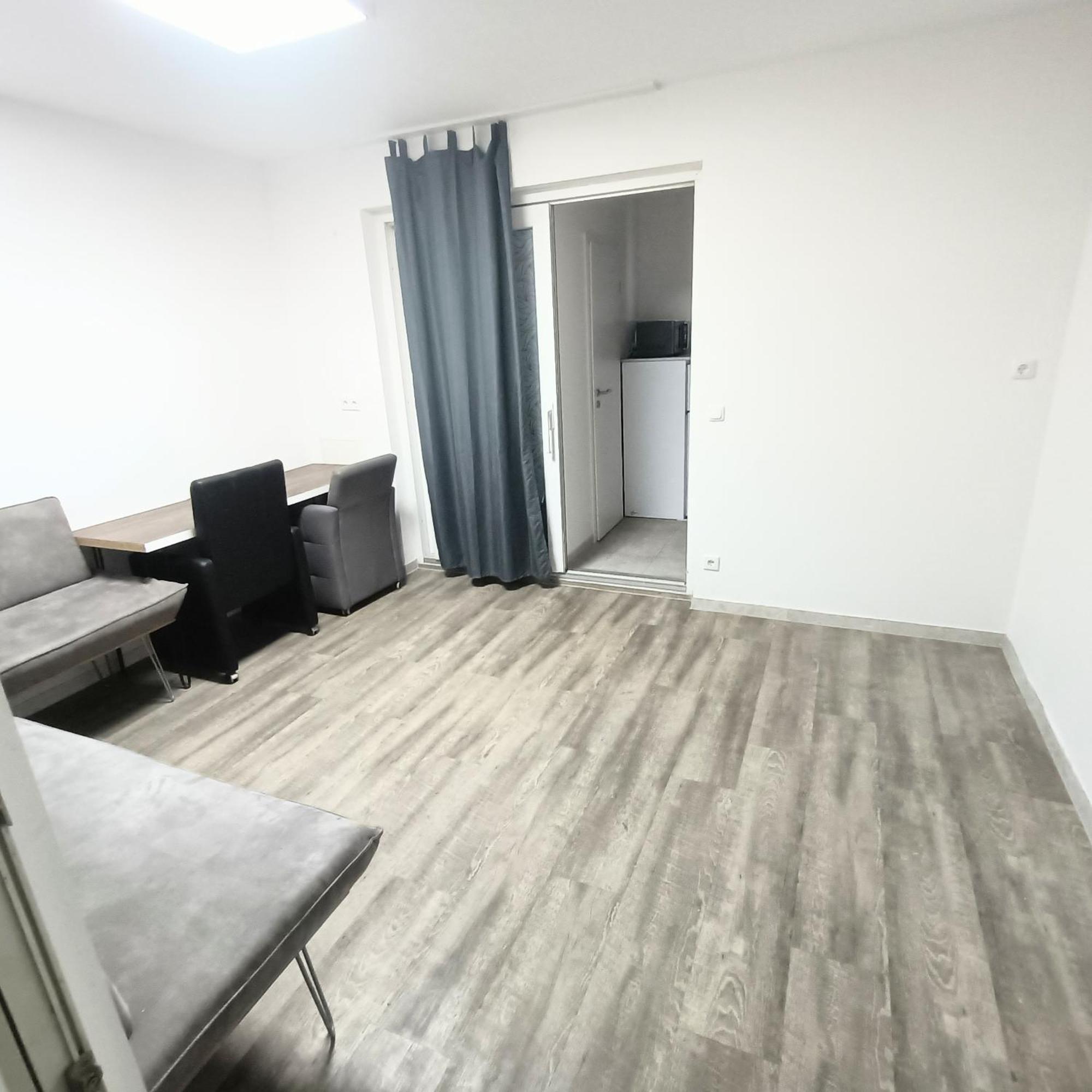 Fmi 9 Accommodation Raunheim Exteriér fotografie